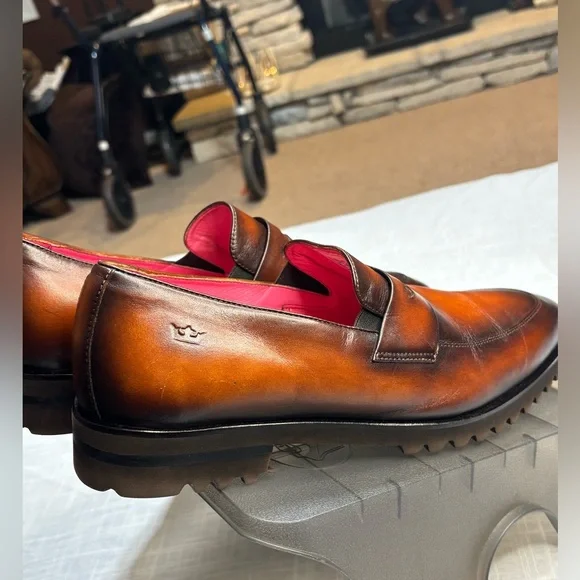 Stylish Brown Leather Loafers for Men - Picture 3 of 9